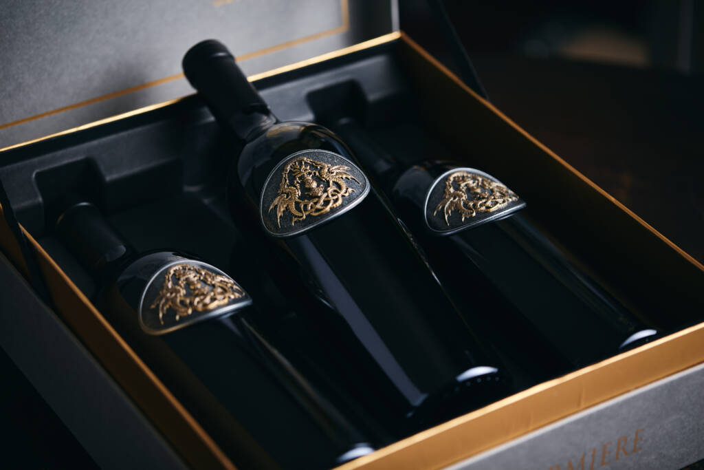 3 Draco bottles in gold gift box.